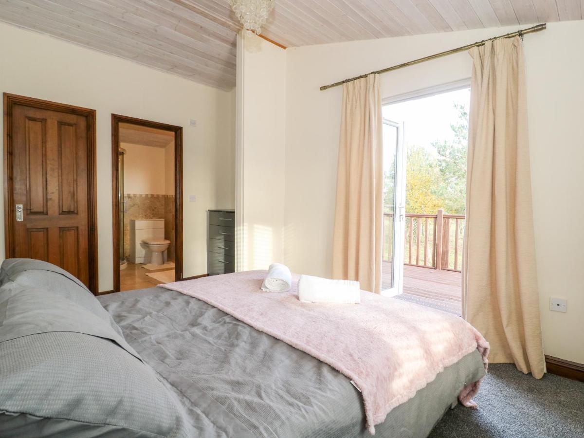 Oakwood Lodge Йорк Экстерьер фото